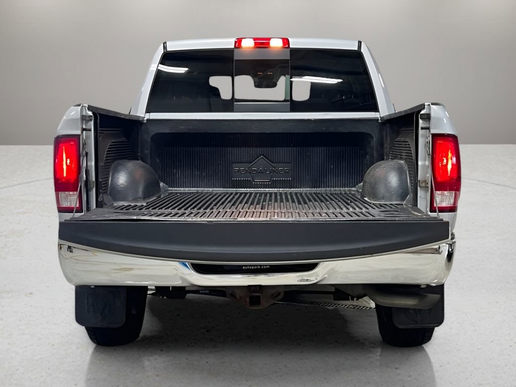 Used 2017 RAM 1500 Classic SLT image 12