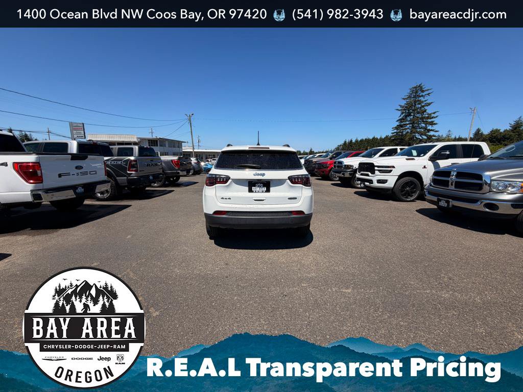 Used 2024 Jeep Compass Latitude AWD/4WD image 6