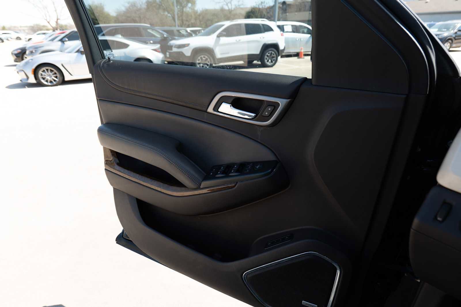 Used 2015 GMC Yukon Denali w/ Premium Package image 20