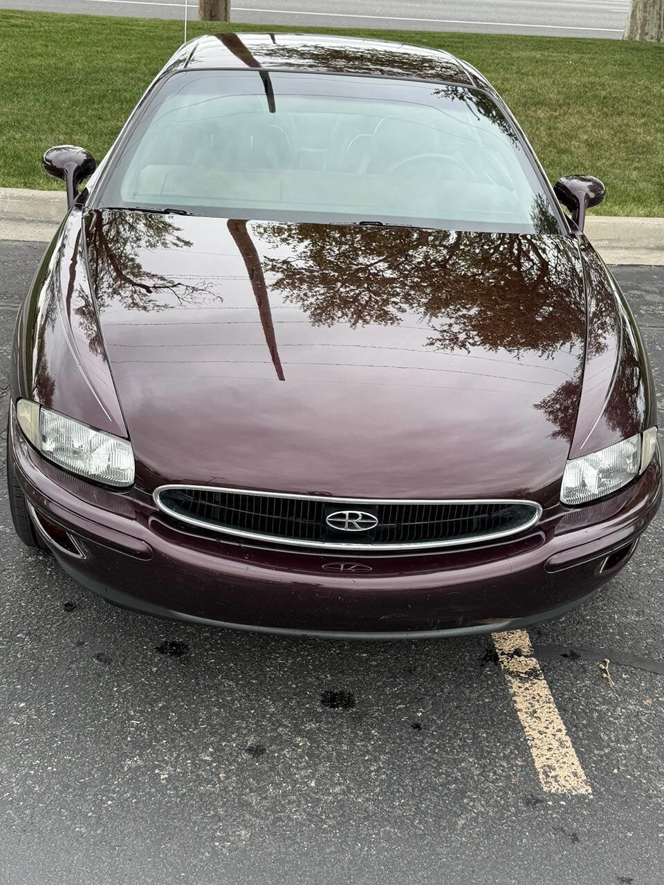 Used 1995 Buick Riviera Supercharged Coupe image 4