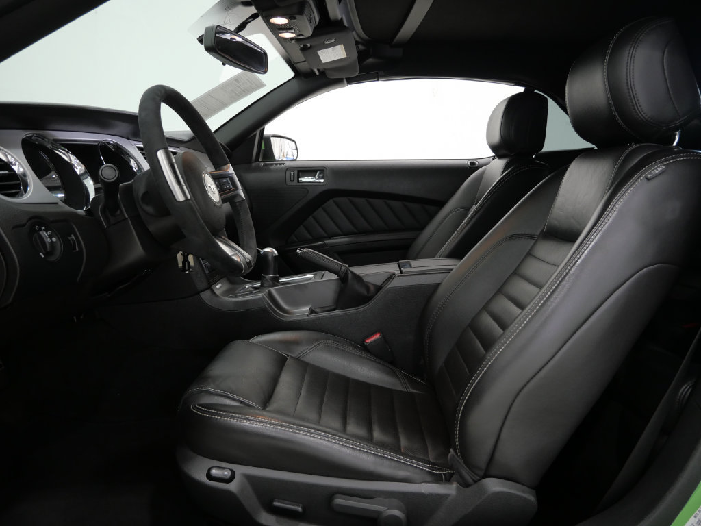 Used 2013 Ford Mustang GT Premium w/ Electronics Pkg RWD image 14