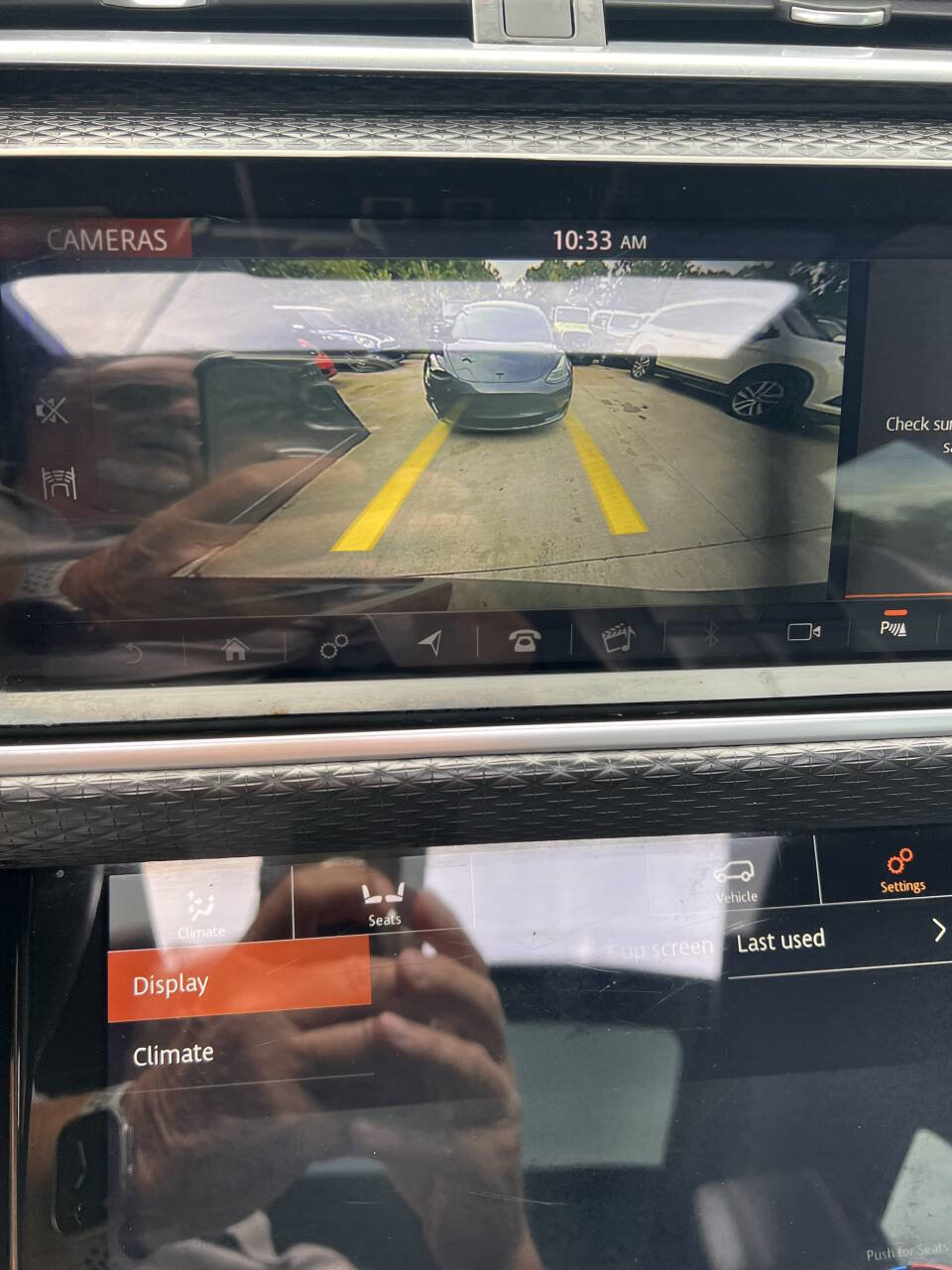 Used 2018 Land Rover Range Rover Velar R-Dynamic SE image 21