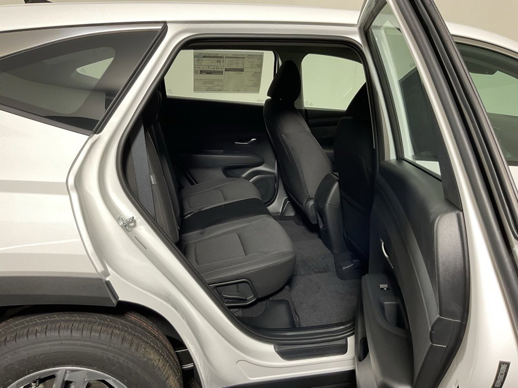 New 2026 Hyundai Tucson SE image 32
