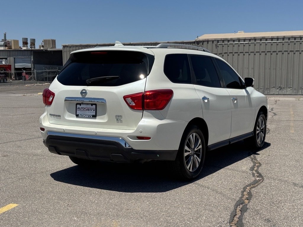 Used 2020 Nissan Pathfinder SL image 5