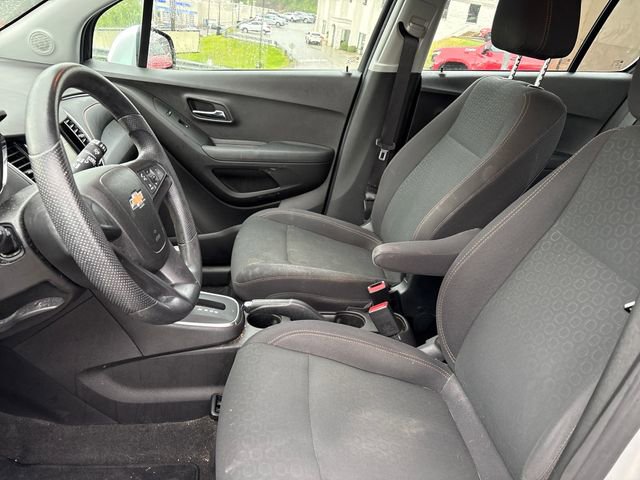 Used 2018 Chevrolet Trax LS FWD image 9