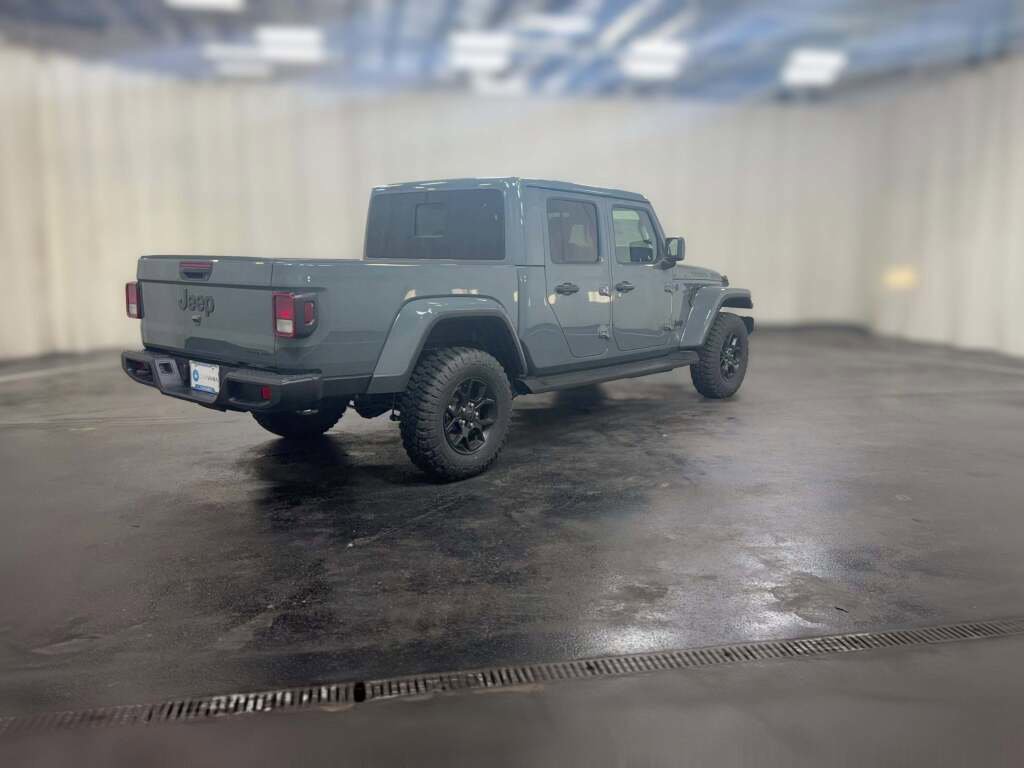 New 2026 Jeep Gladiator Sport image 12