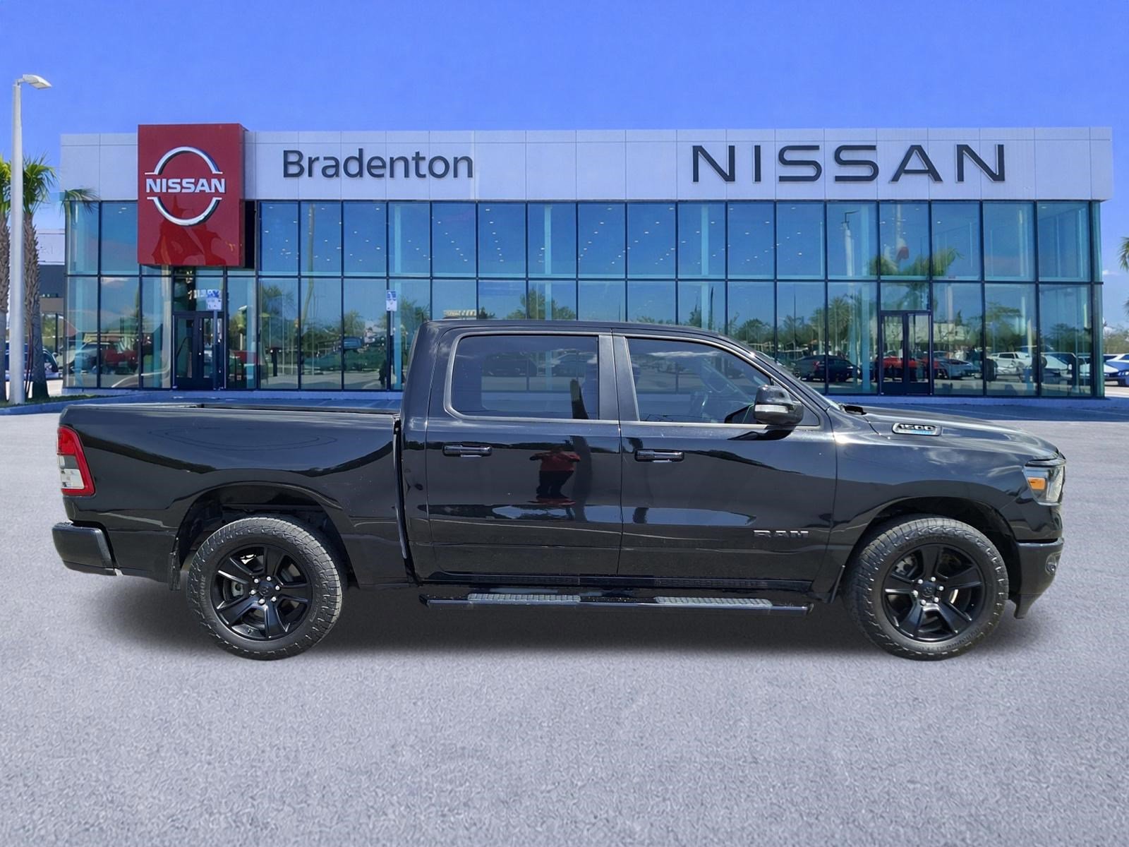 Used 2021 RAM 1500 Big Horn image 4