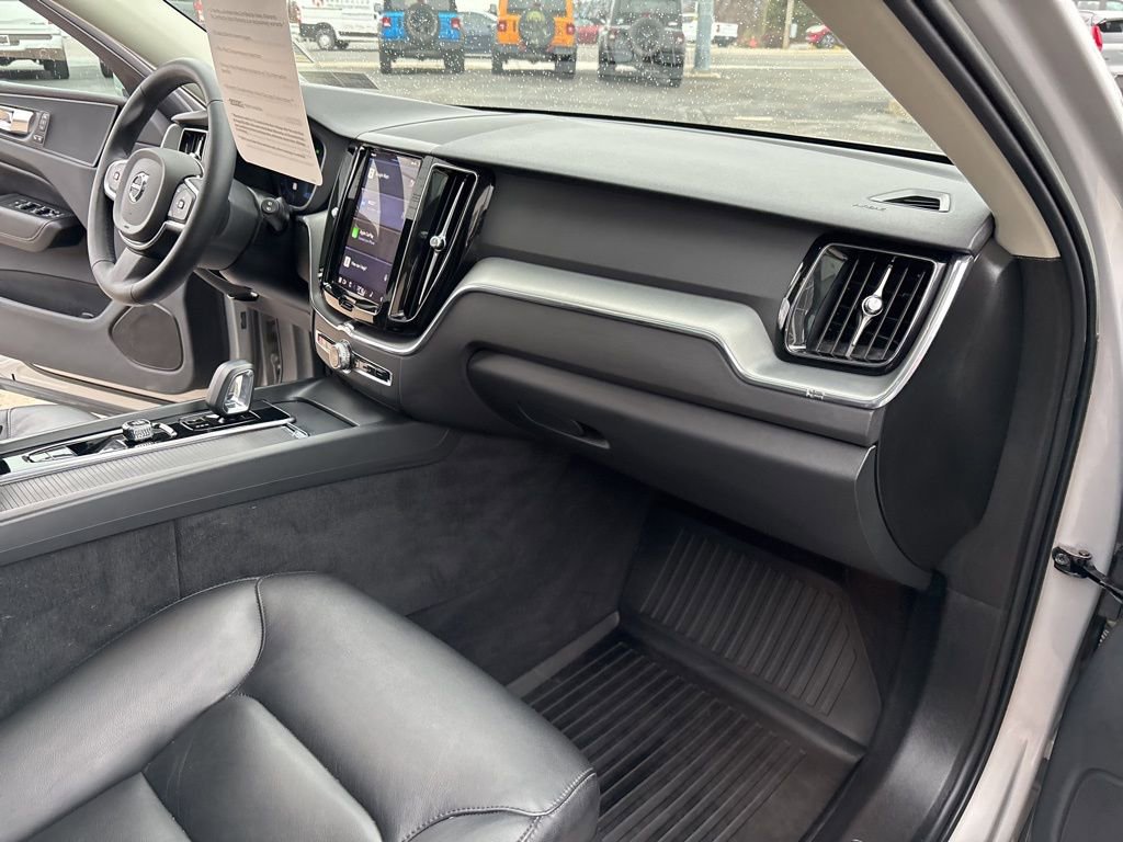 Certified 2023 Volvo XC60 B5 Core w/ Climate Package AWD/4WD image 40