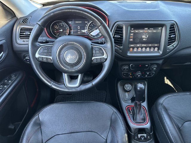 Used 2018 Jeep Compass Trailhawk w/ Leather Interior Group AWD/4WD image 13