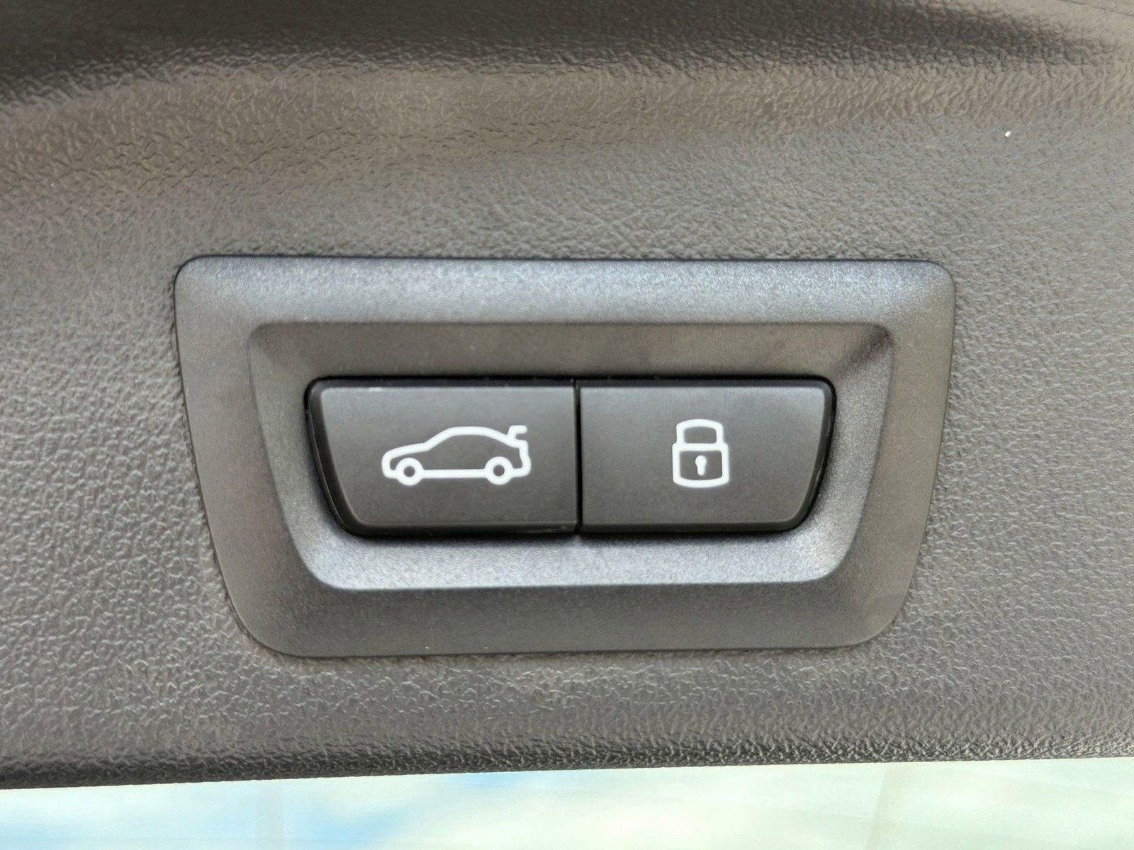 Certified 2025 BMW X5 xDrive40i AWD/4WD image 12