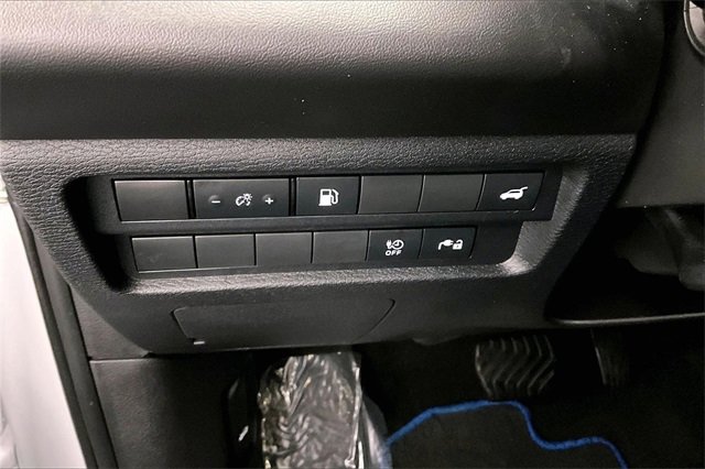 Used 2024 Mitsubishi Outlander SE image 29