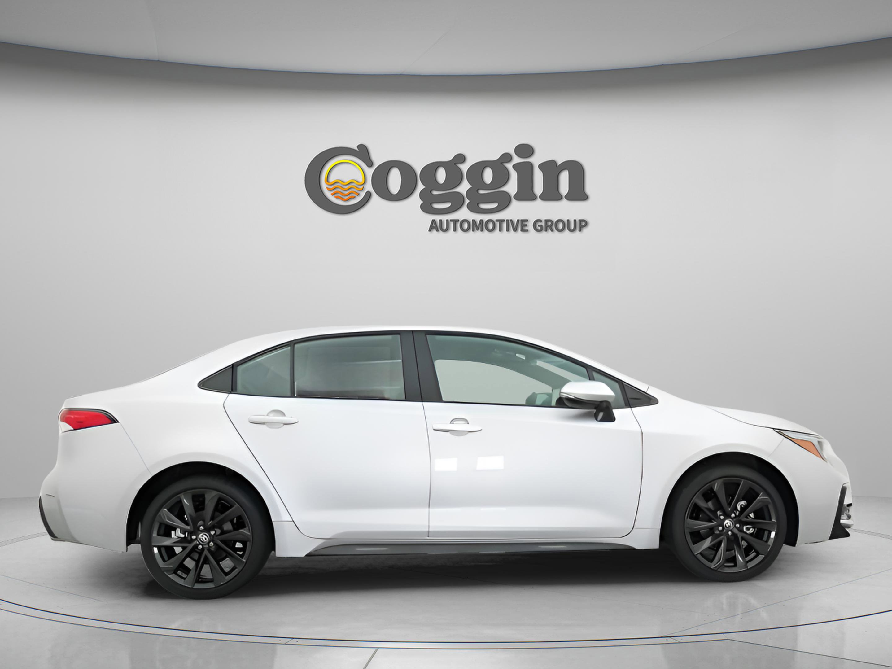 Used 2025 Toyota Corolla SE FWD image 22