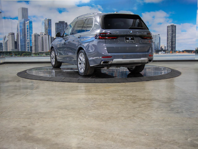 Used 2026 BMW X7 xDrive40i AWD/4WD image 8