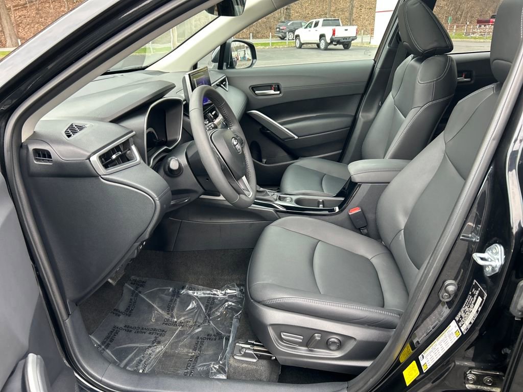 Certified 2024 Toyota Corolla Cross XLE w/ Convenience Package image 17