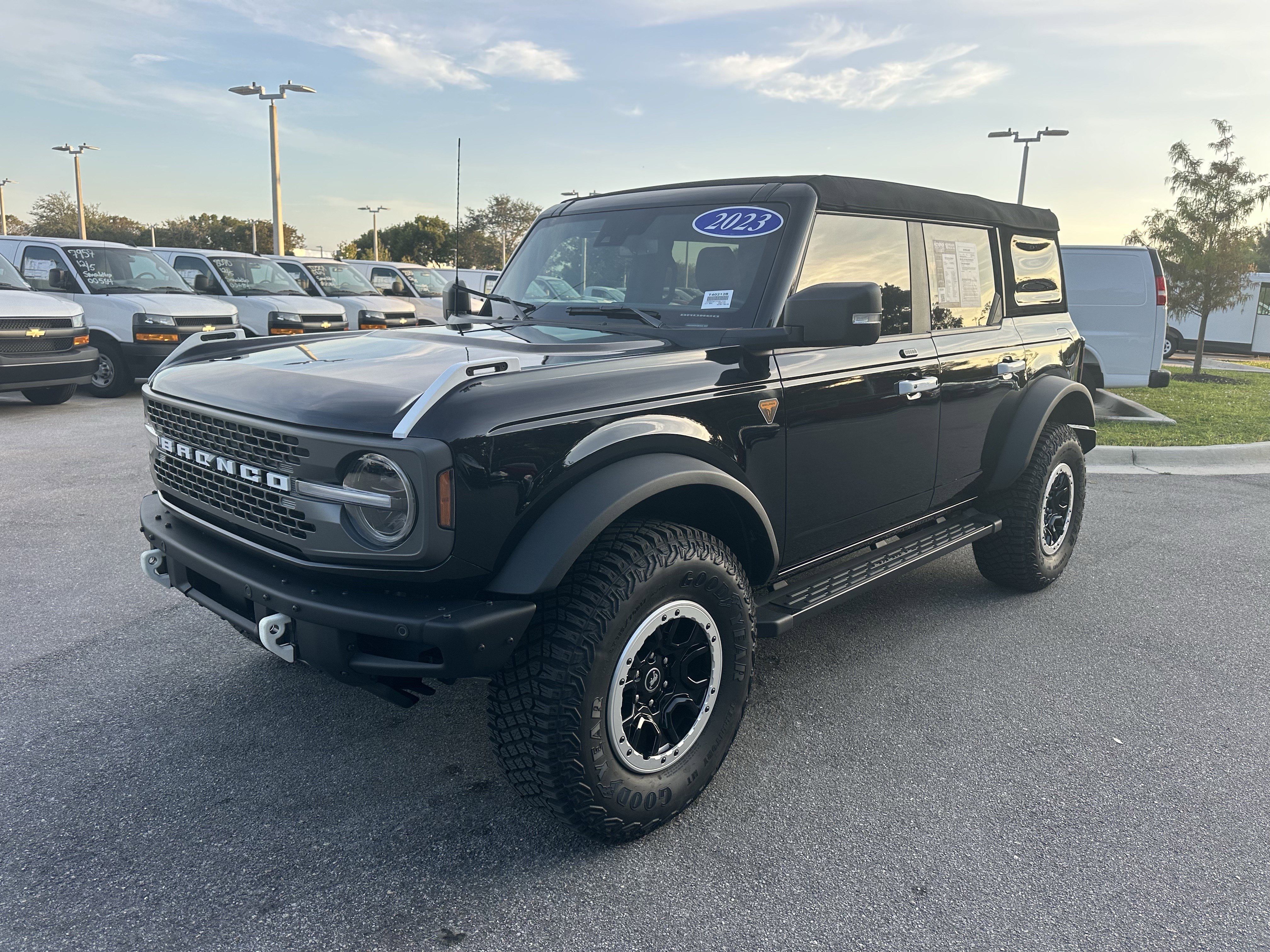 Used 2023 Ford Bronco Badlands image 5