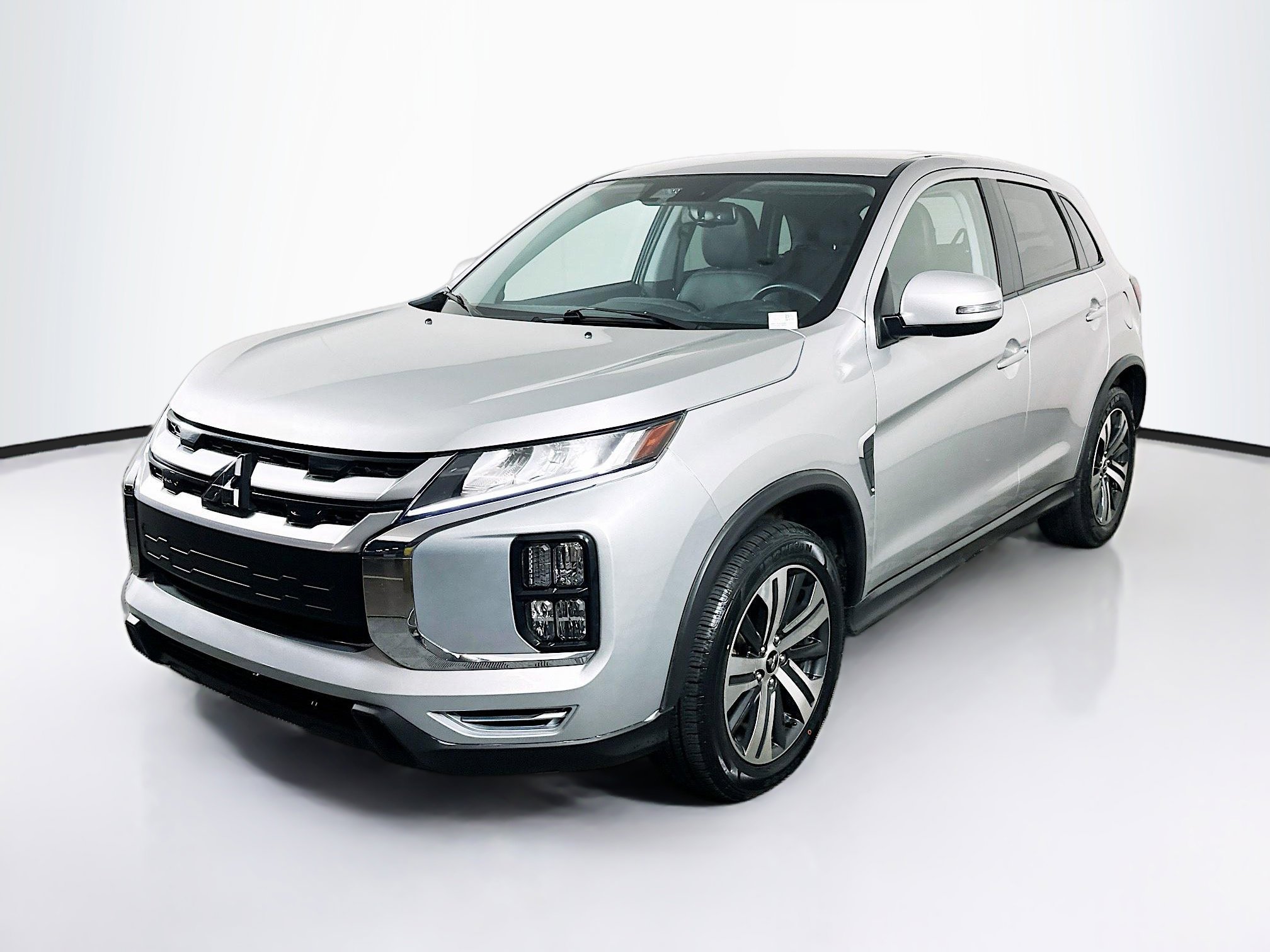 Used 2023 Mitsubishi Outlander Sport SE AWD/4WD image 3