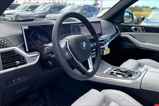 New 2026 BMW X5 xDrive50e w/ Premium Package image 6