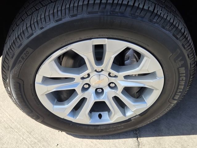 Certified 2023 Chevrolet Silverado 1500 LTZ w/ Z71 Off-Road Package image 9