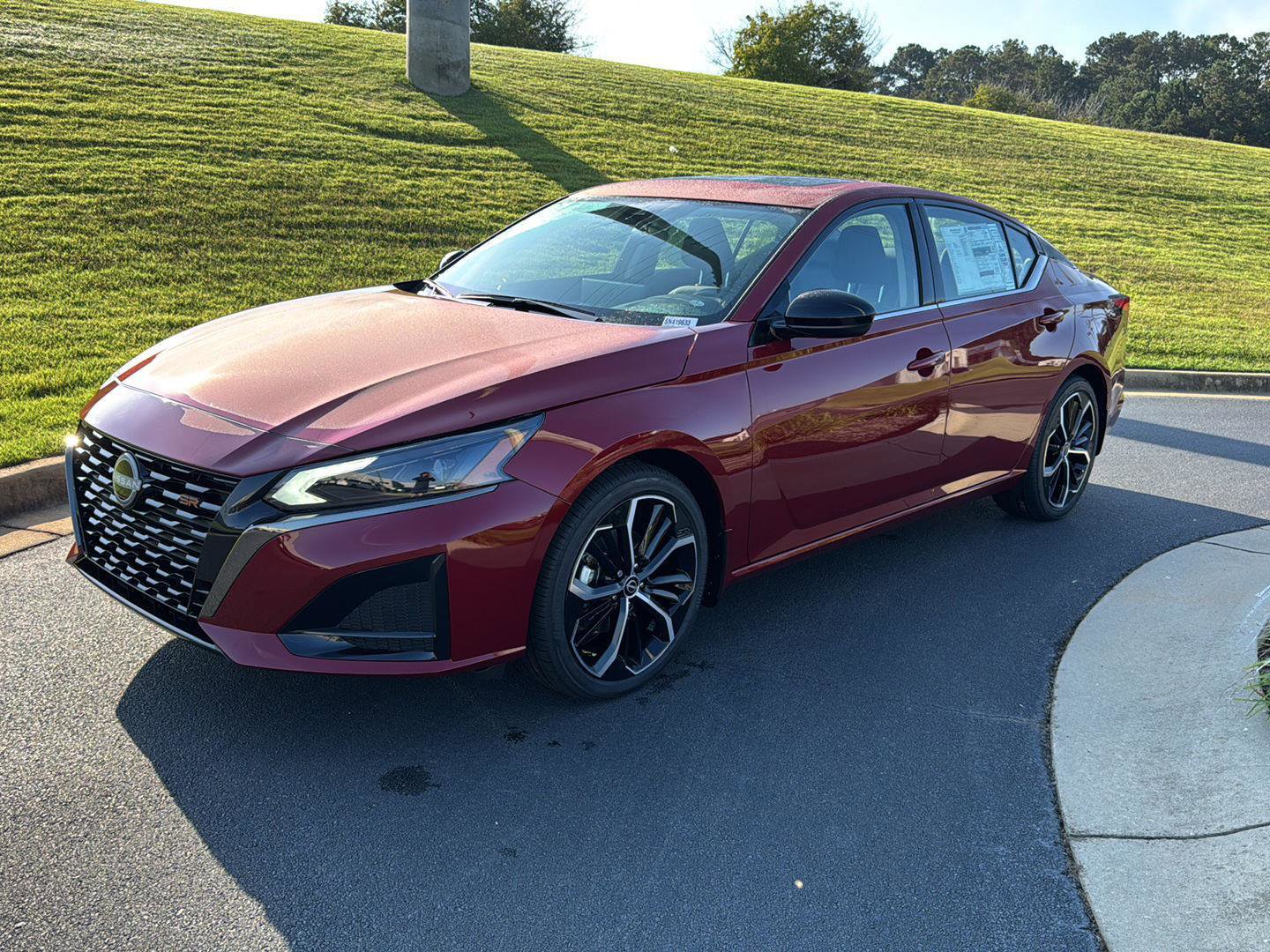 New 2025 Nissan Altima 2.5 SR w/ SR Premium Package