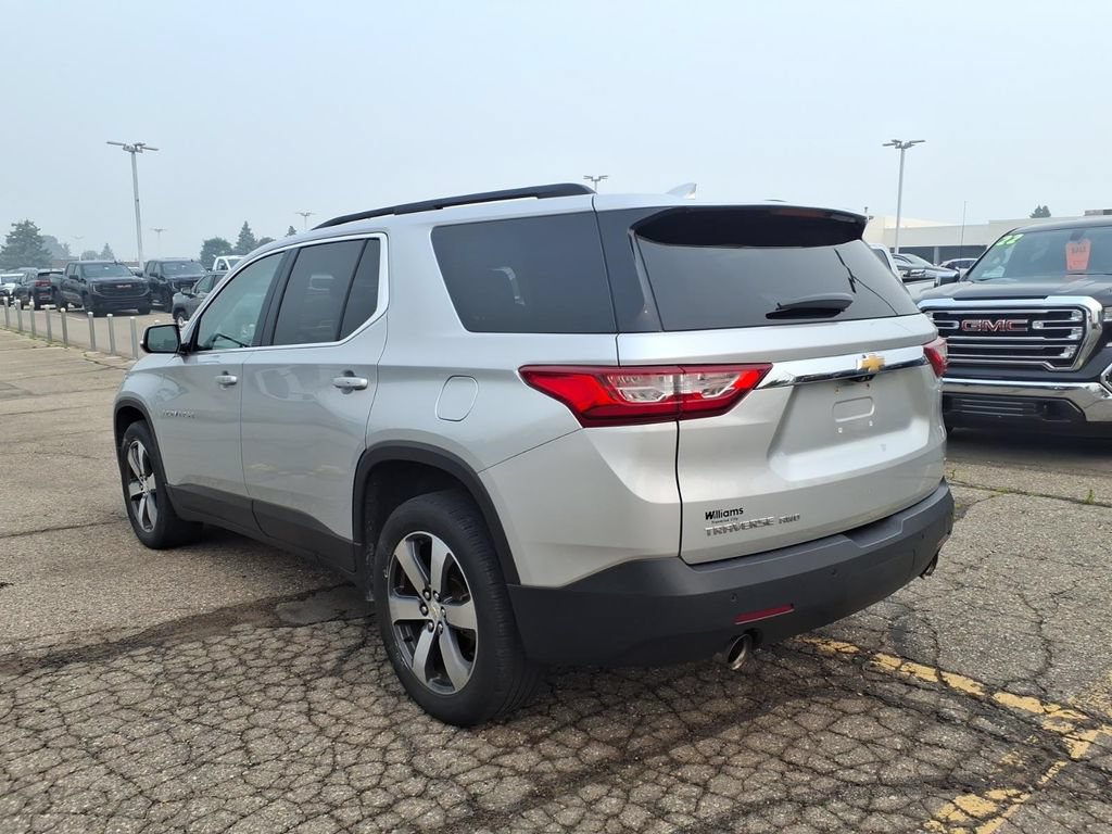 Used 2020 Chevrolet Traverse LT w/ LT Premium Package AWD/4WD image 7