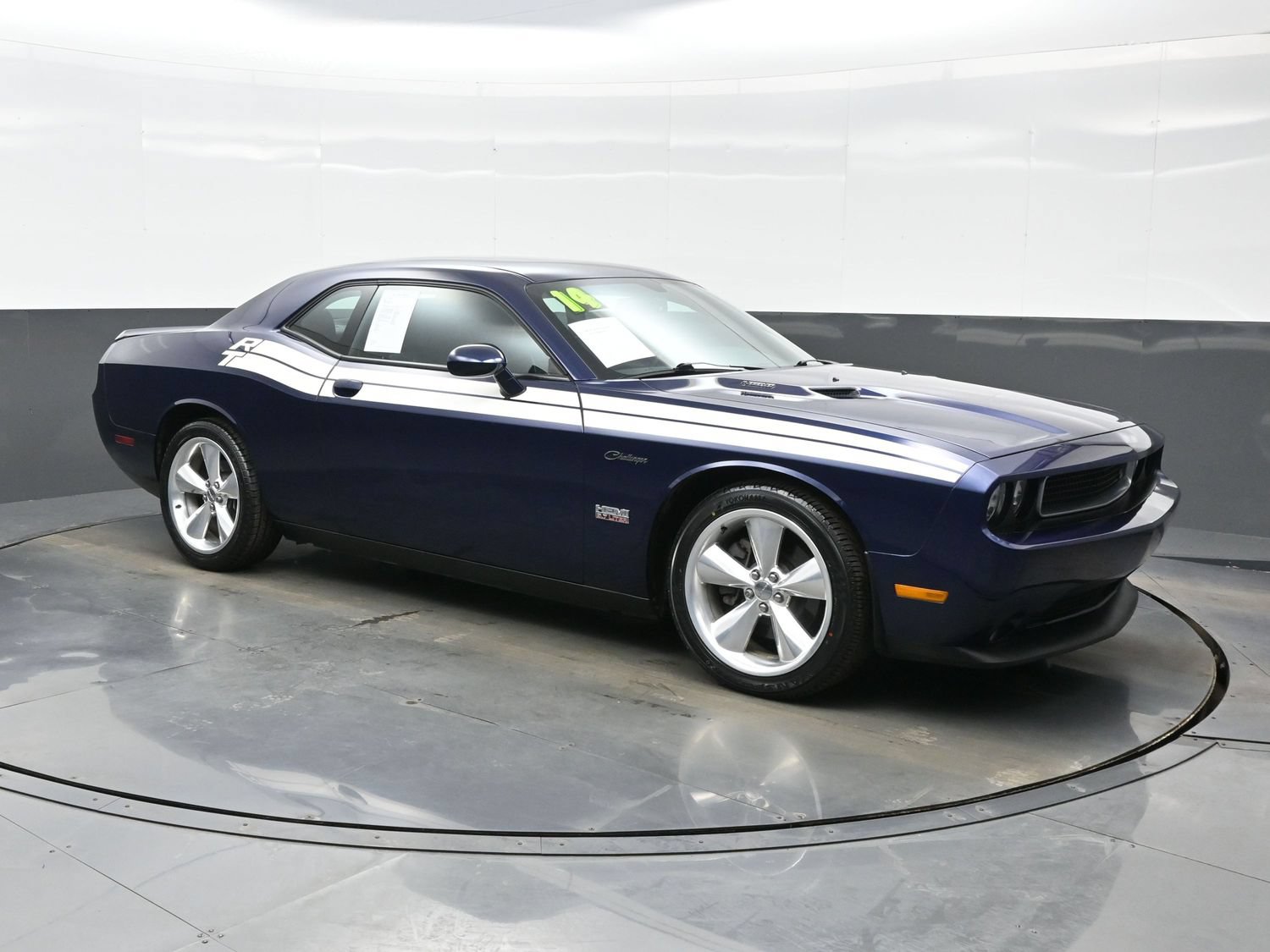 Used 2014 Dodge Challenger R/T RWD image 11