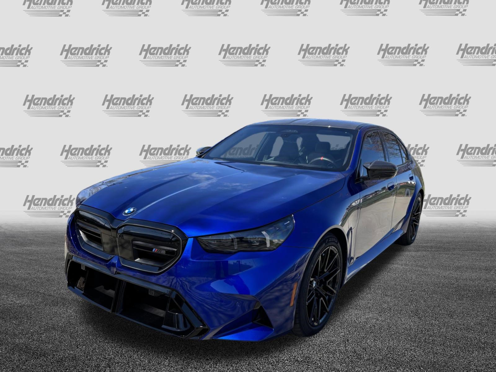 Used 2025 BMW M5 w/ Carbon Package AWD/4WD image 5