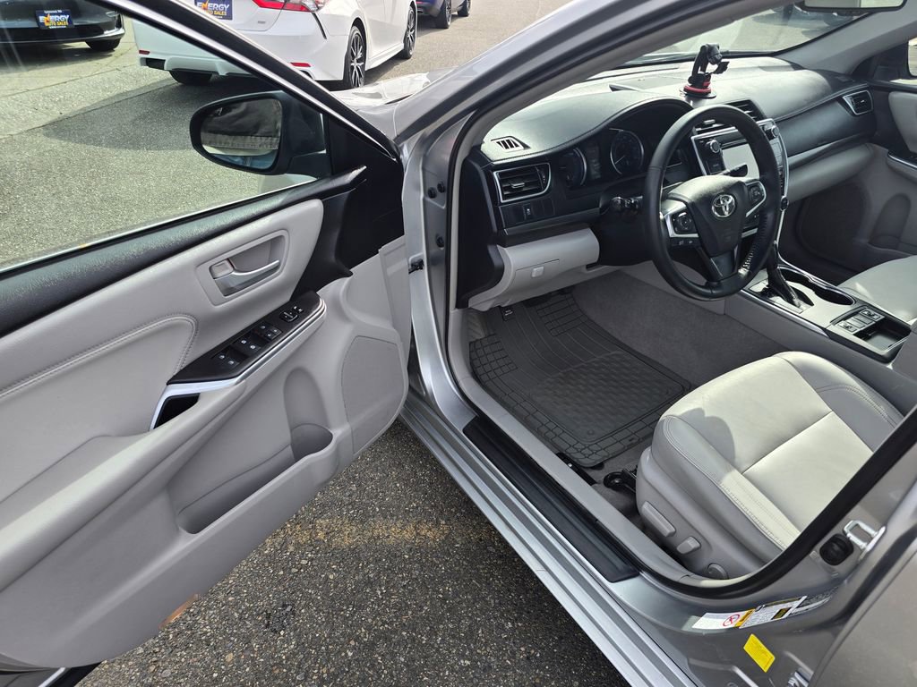 Used 2015 Toyota Camry XLE FWD image 20