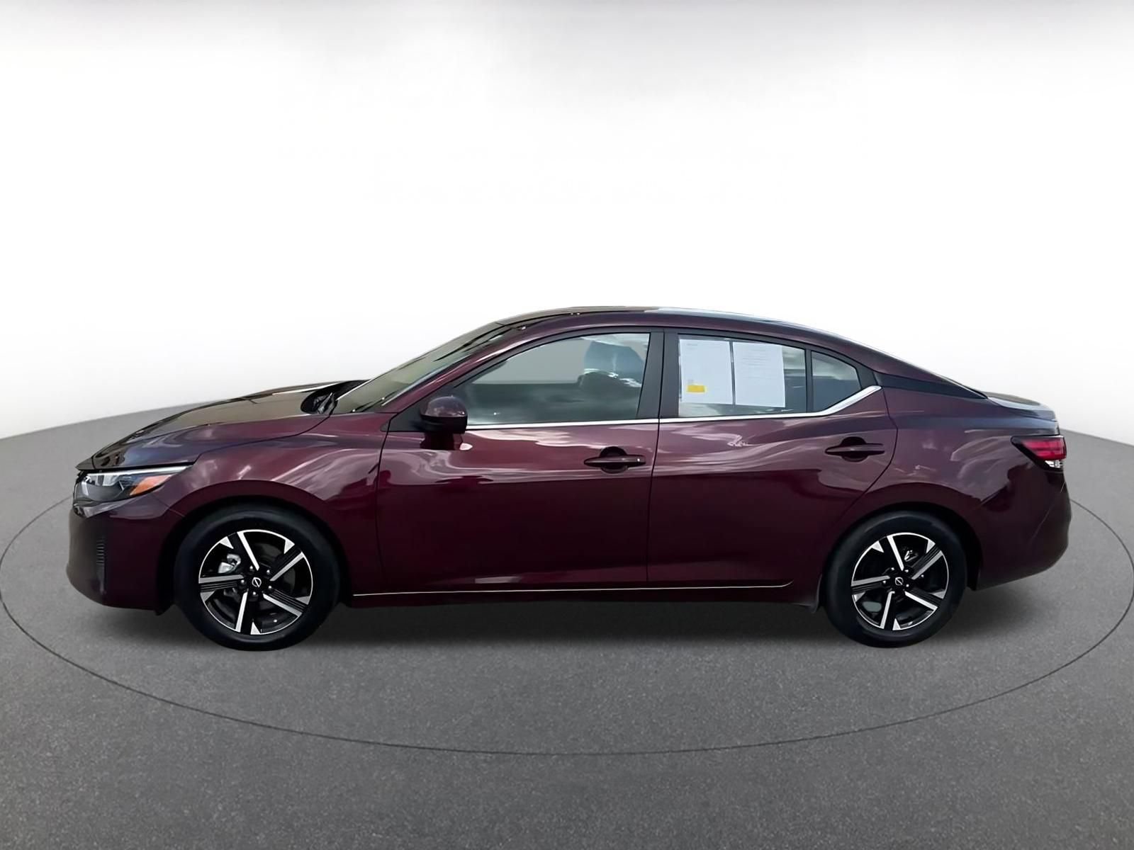 Used 2025 Nissan Sentra SV FWD image 9