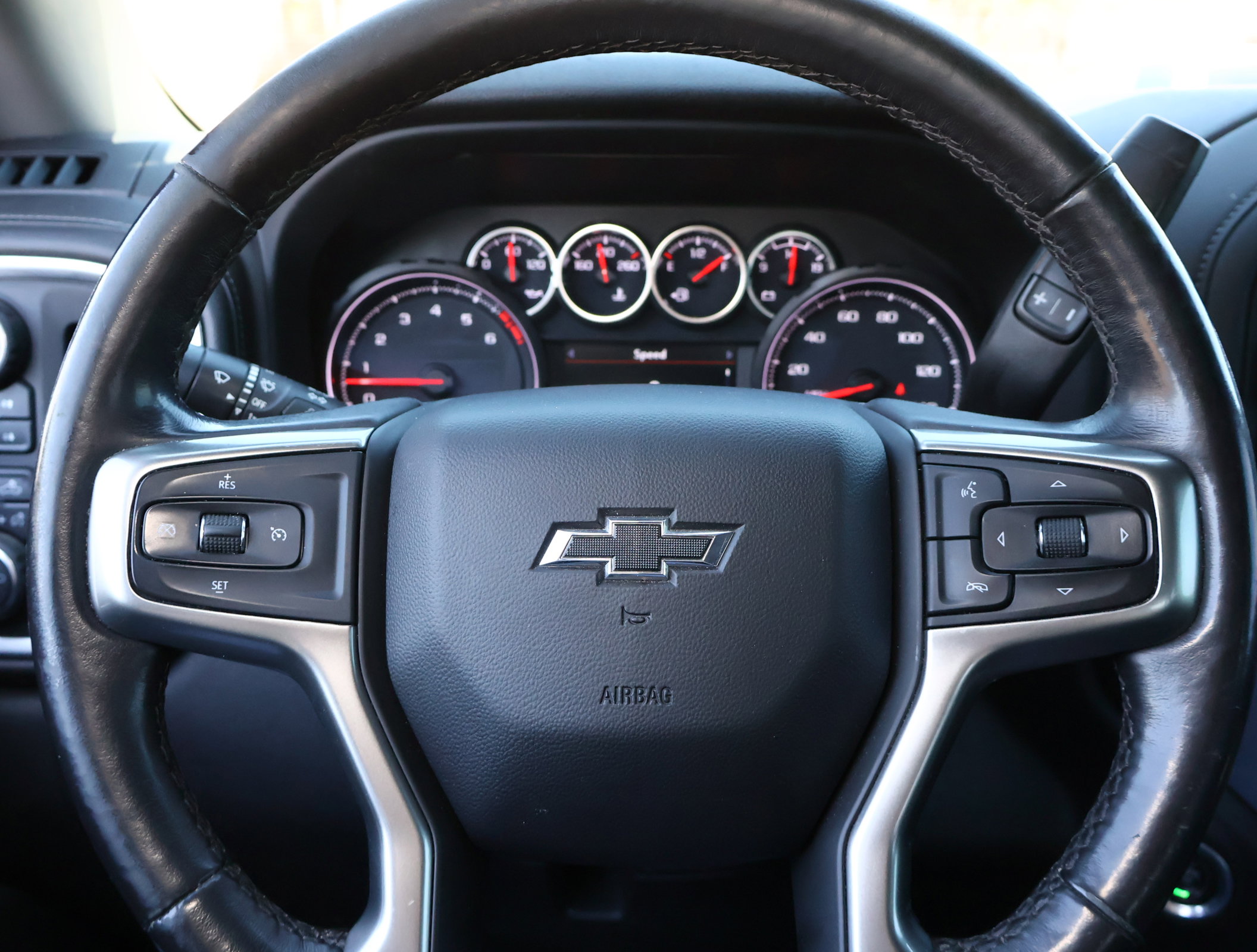 Used 2022 Chevrolet Silverado 1500 LT Trail Boss w/ LT Trail Boss Premium Package AWD/4WD image 14