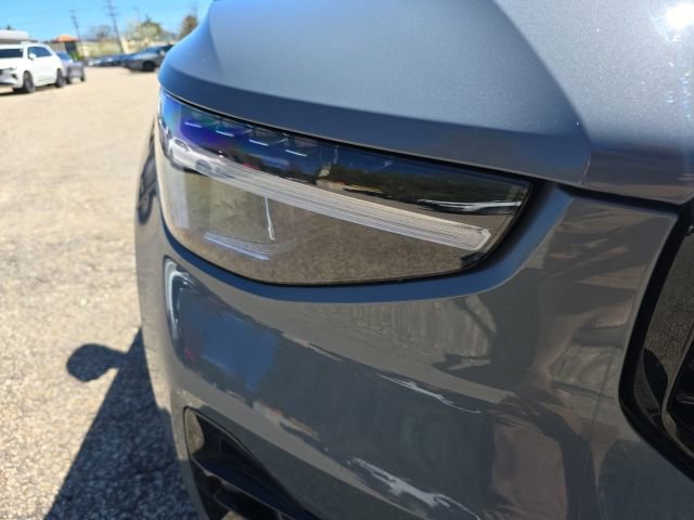 Used 2023 Volvo XC40 B5 Plus w/ Climate Package AWD/4WD image 13