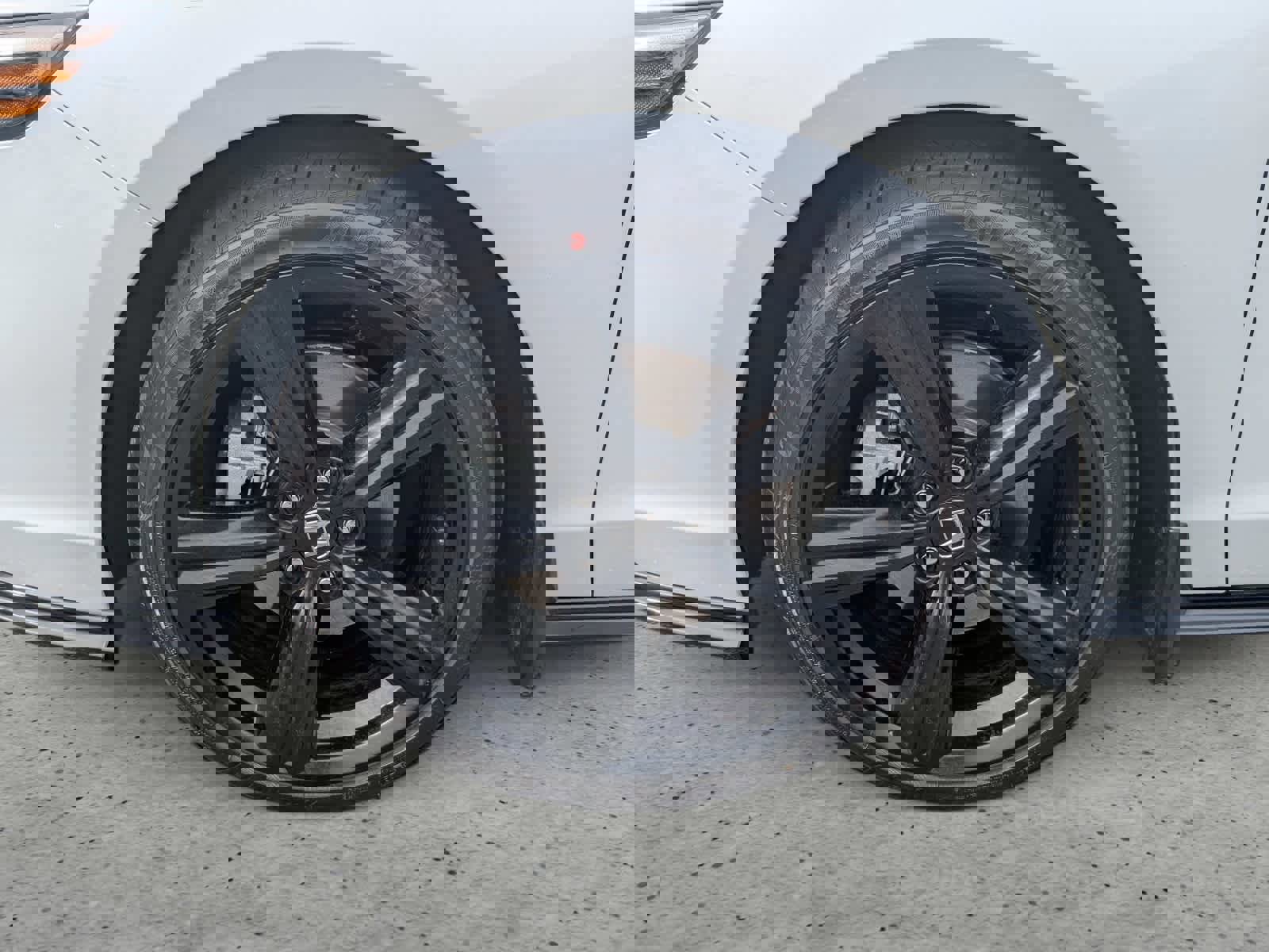 Used 2024 Honda Accord Sport image 7