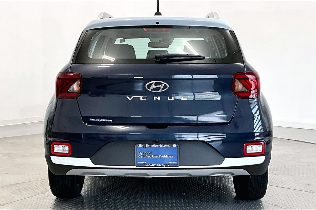 Certified 2024 Hyundai Venue Limited FWD image 4