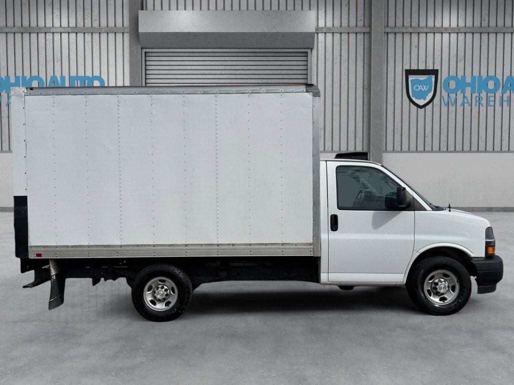 Used 2018 Chevrolet Express 3500 image 5