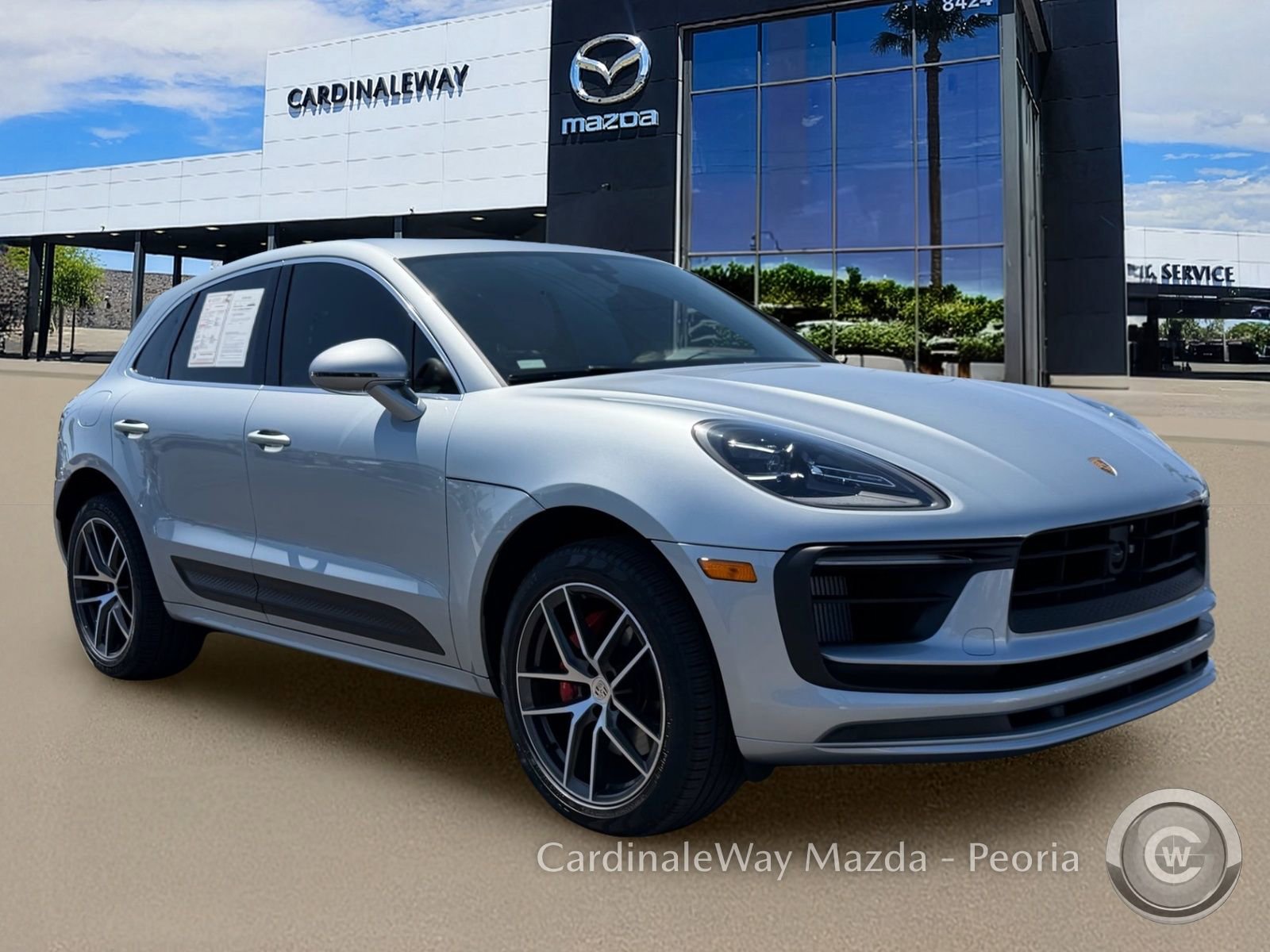 Used 2025 Porsche Macan S AWD/4WD image 10