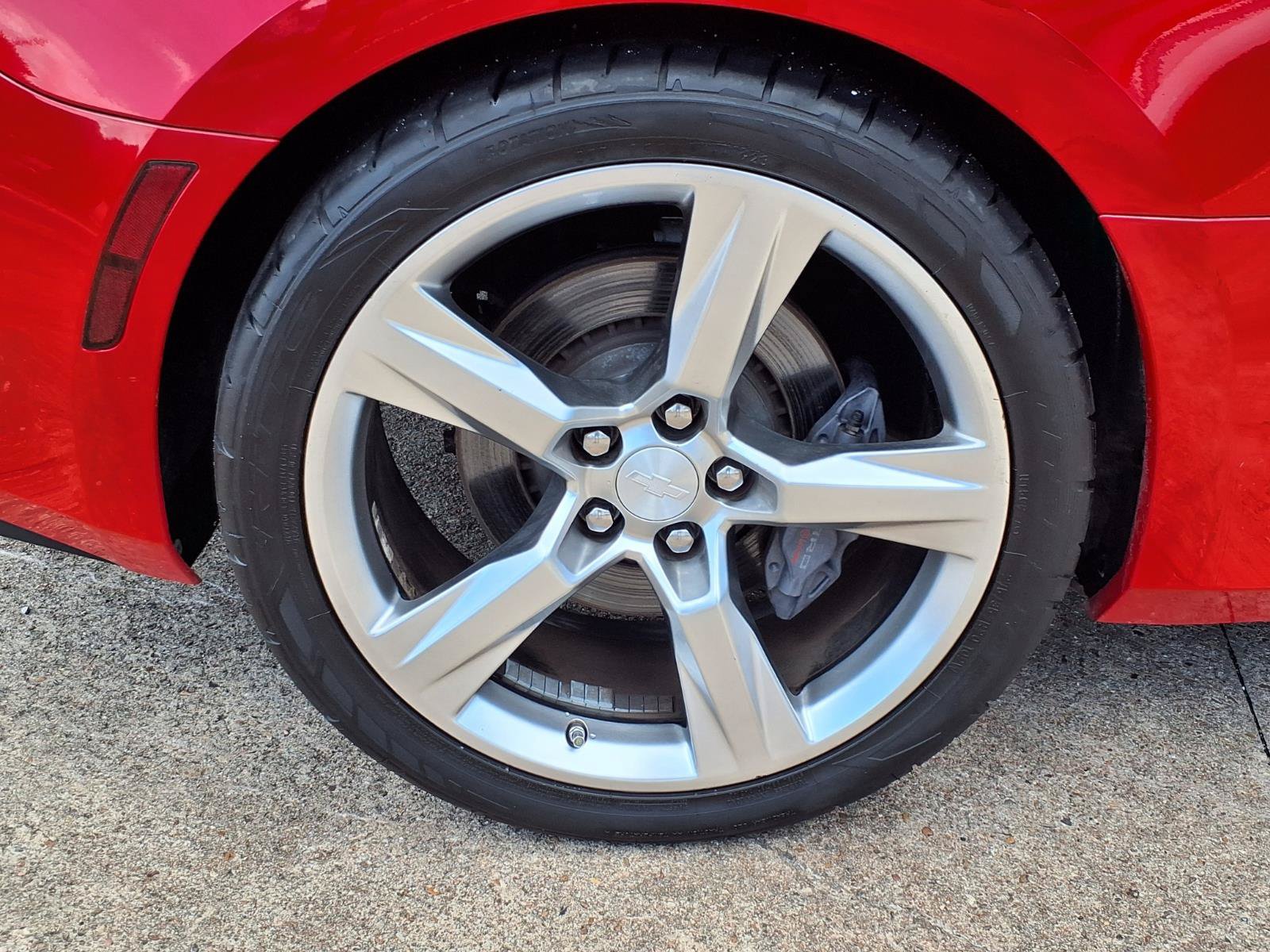 Used 2018 Chevrolet Camaro SS RWD image 28
