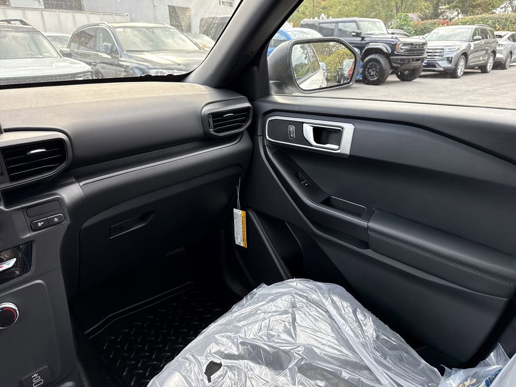 New 2025 Ford Explorer 4WD Police Interceptor image 11