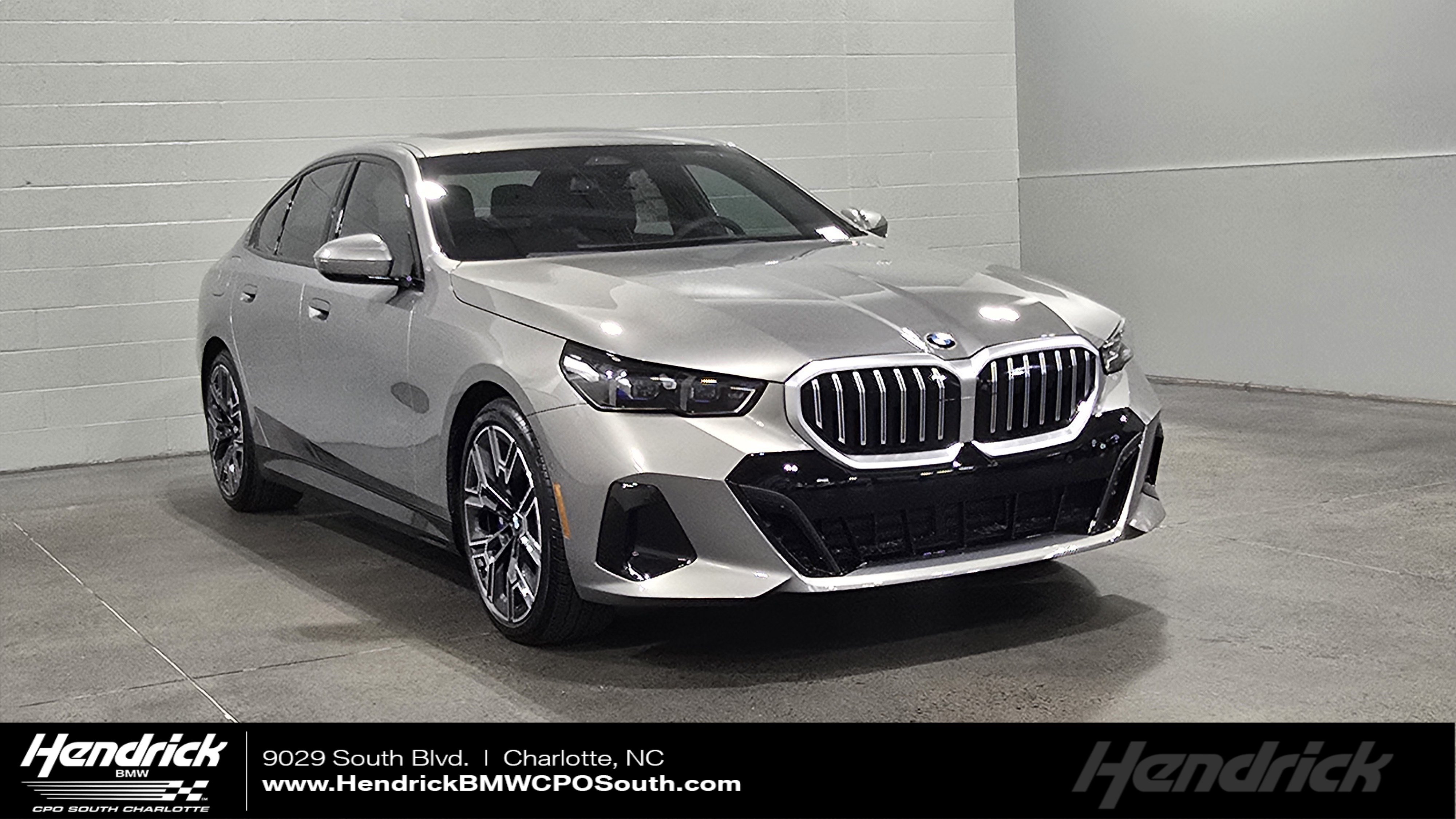 Used 2026 BMW 530i xDrive w/ M Sport Package AWD/4WD image 1