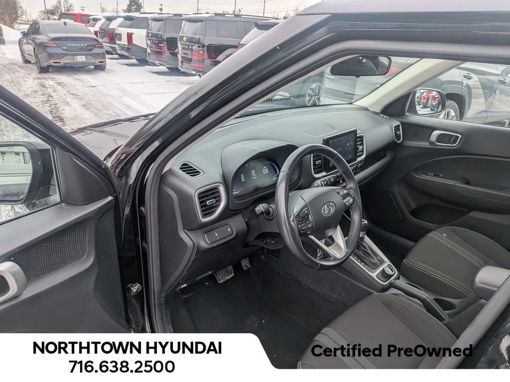 Certified 2023 Hyundai Venue SEL w/ Cargo Package image 11