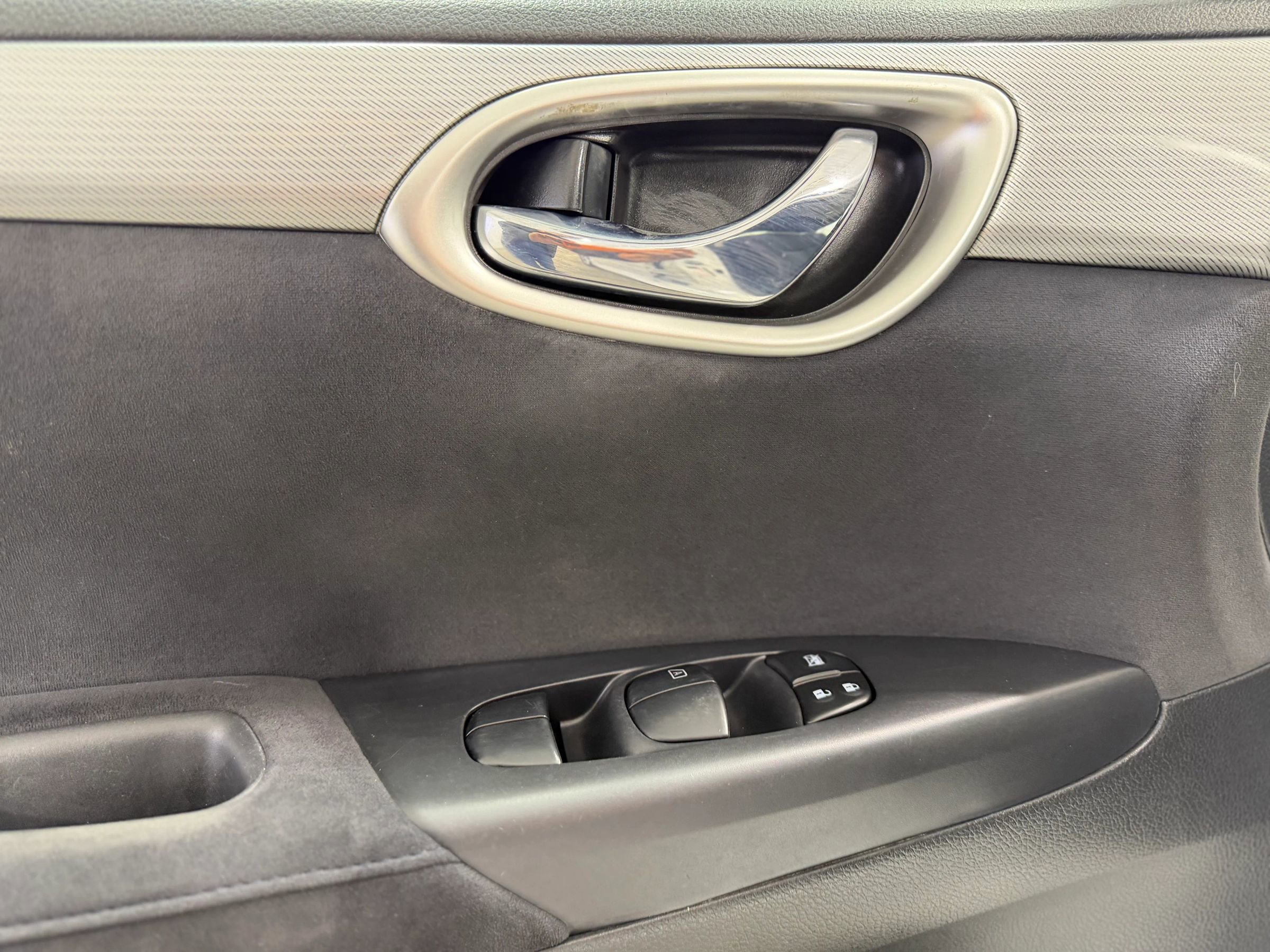 Used 2014 Nissan Sentra SR image 12