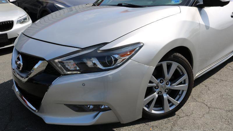 Used 2017 Nissan Maxima Platinum FWD image 4
