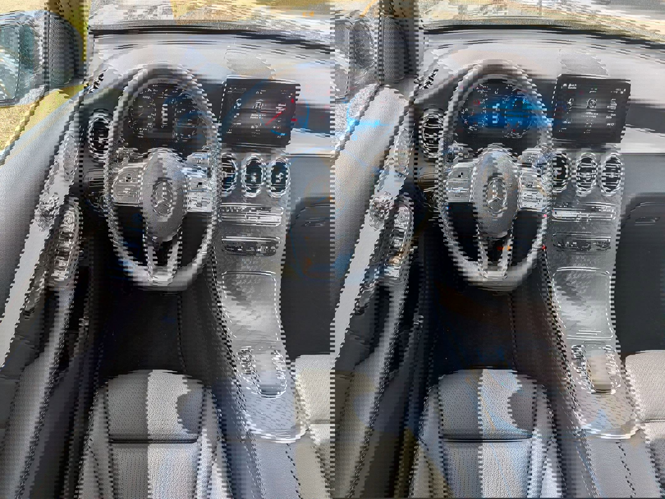 Used 2021 Mercedes-Benz GLC 300 image 32