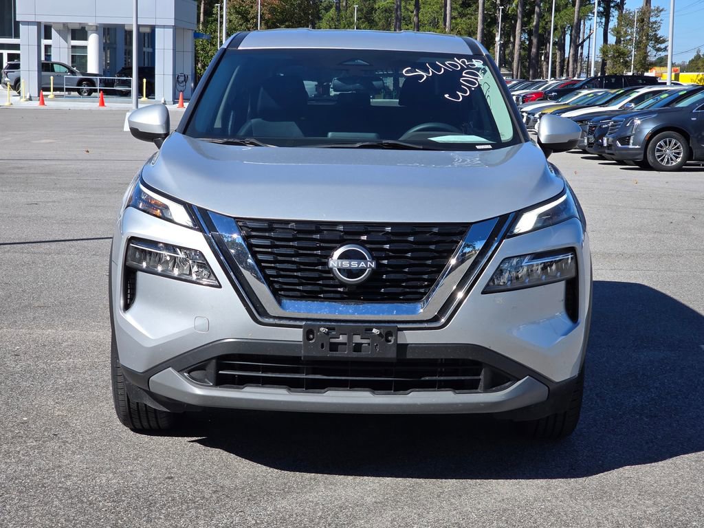 Used 2023 Nissan Rogue SV image 10