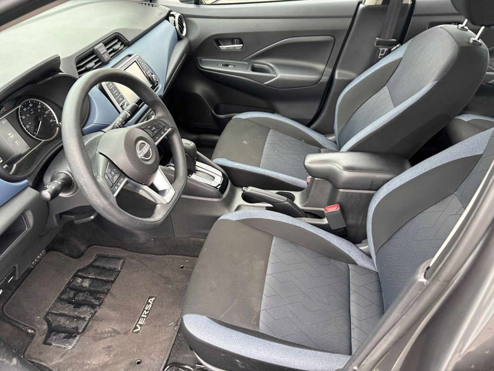 Used 2025 Nissan Versa SV FWD image 24