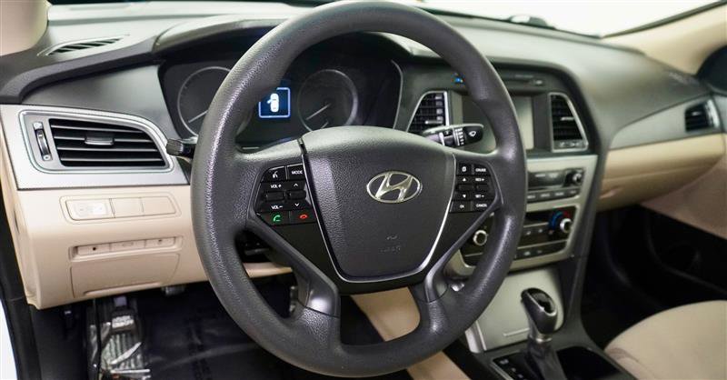 Used 2017 Hyundai Sonata SE image 11