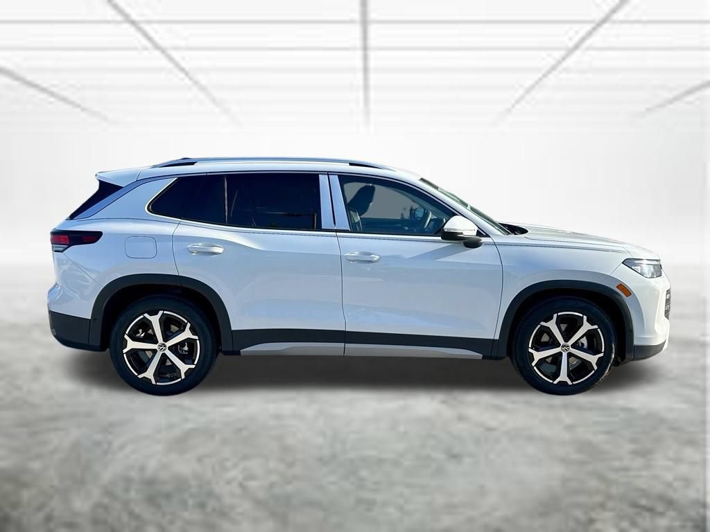 New 2026 Volkswagen Tiguan SE FWD image 4