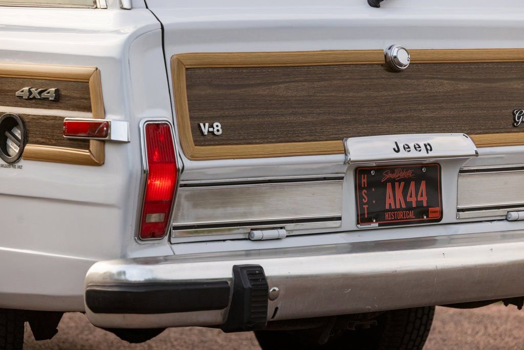 Used 1989 Jeep Grand Wagoneer AWD/4WD image 71