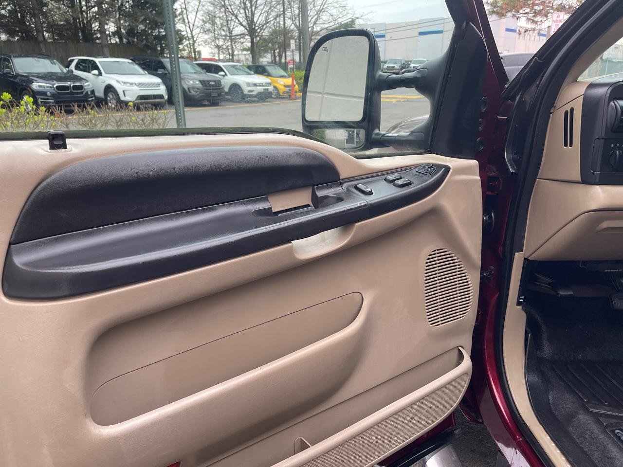 Used 2005 Ford F250 XLT AWD/4WD image 10