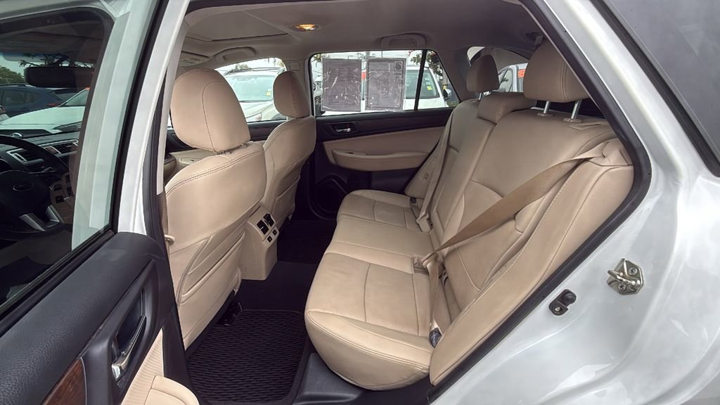 Used 2017 Subaru Outback 2.5i Limited AWD/4WD image 18