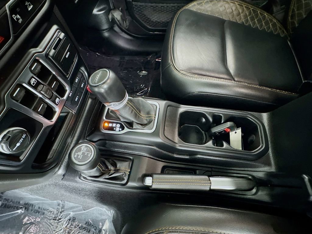 Used 2021 Jeep Gladiator Overland AWD/4WD image 19