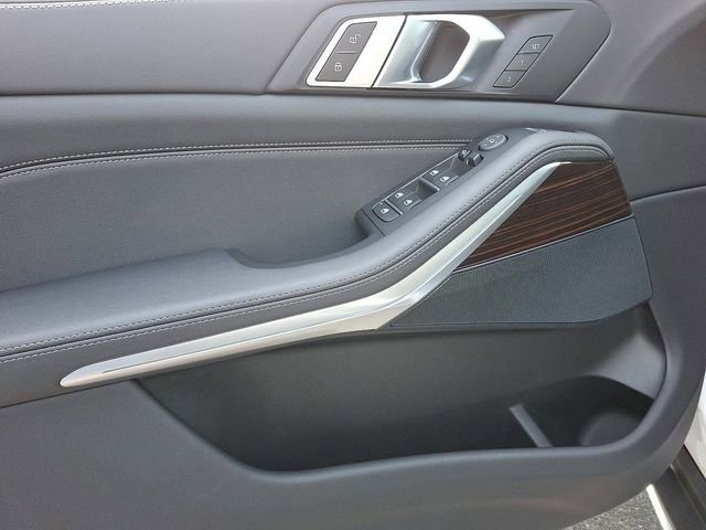 Used 2026 BMW X5 xDrive40i w/ Parking Assistance Package image 10